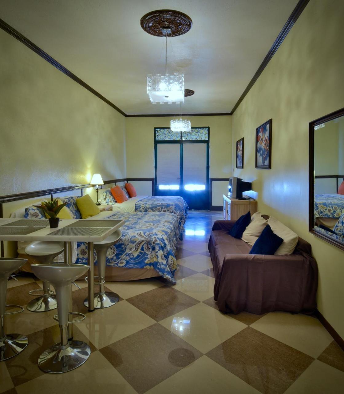 Pista Q Hostel And Apartments Oranjestad Dış mekan fotoğraf