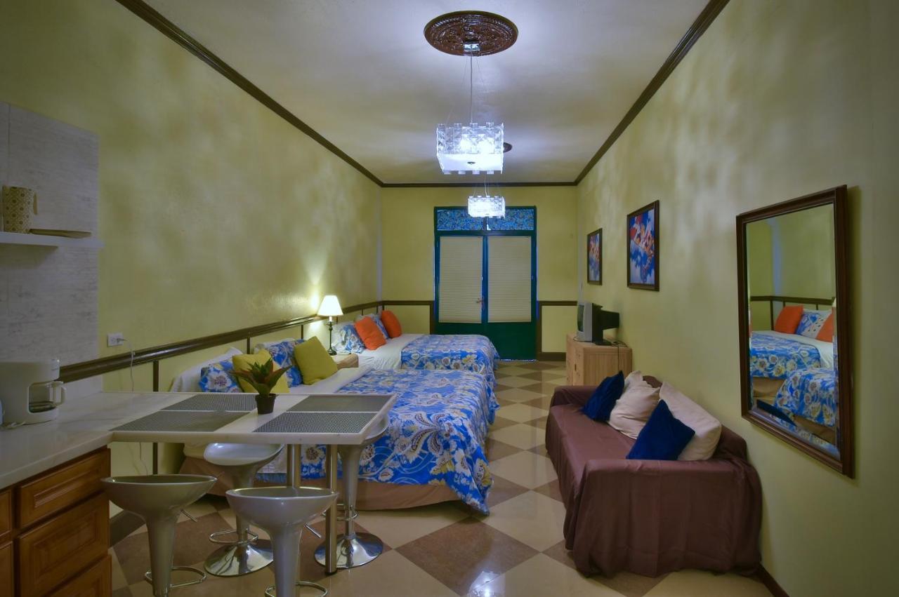 Pista Q Hostel And Apartments Oranjestad Dış mekan fotoğraf