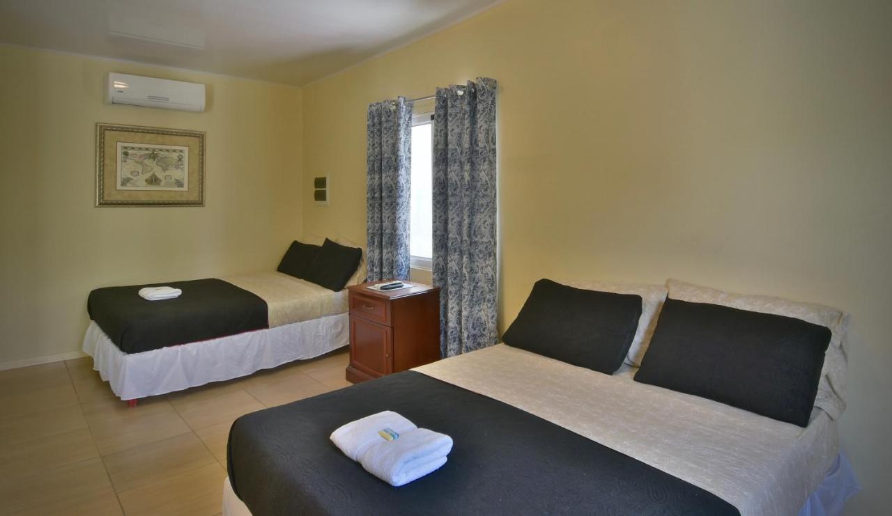 Pista Q Hostel And Apartments Oranjestad Dış mekan fotoğraf