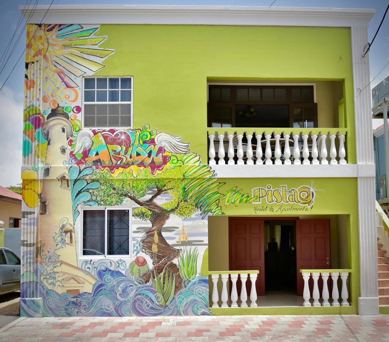 Pista Q Hostel And Apartments Oranjestad Dış mekan fotoğraf