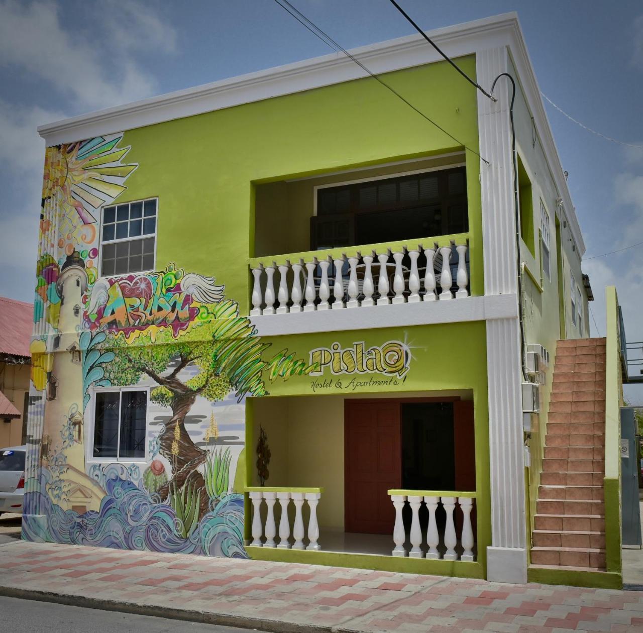 Pista Q Hostel And Apartments Oranjestad Dış mekan fotoğraf
